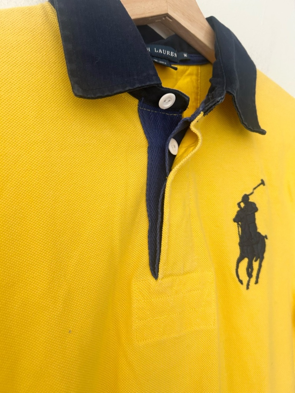 Y2K Ralph Lauren Men’s Medium Yellow Polo Shirt with Navy Big Pony - Picture 4 of 10